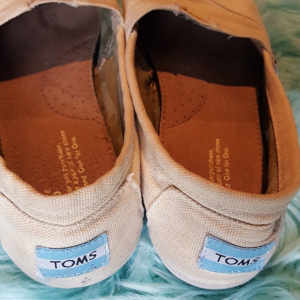 Toms - Picture 4 of 6